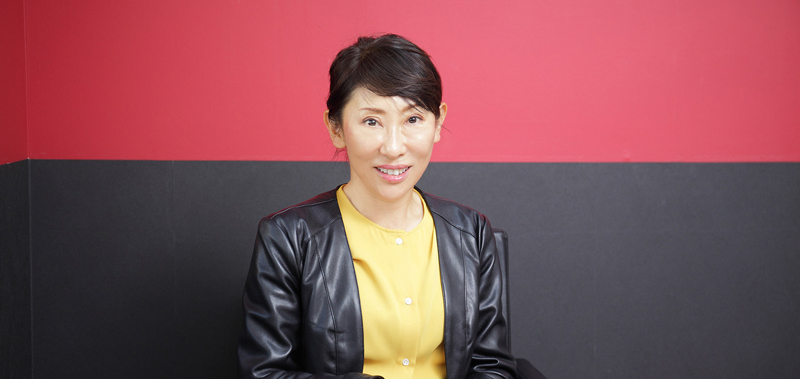平野真奈美 氏