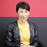 平野真奈美 氏