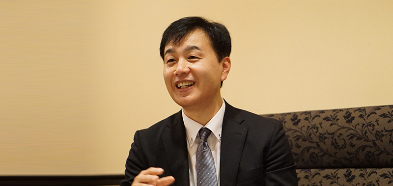 泉川 雅利 氏